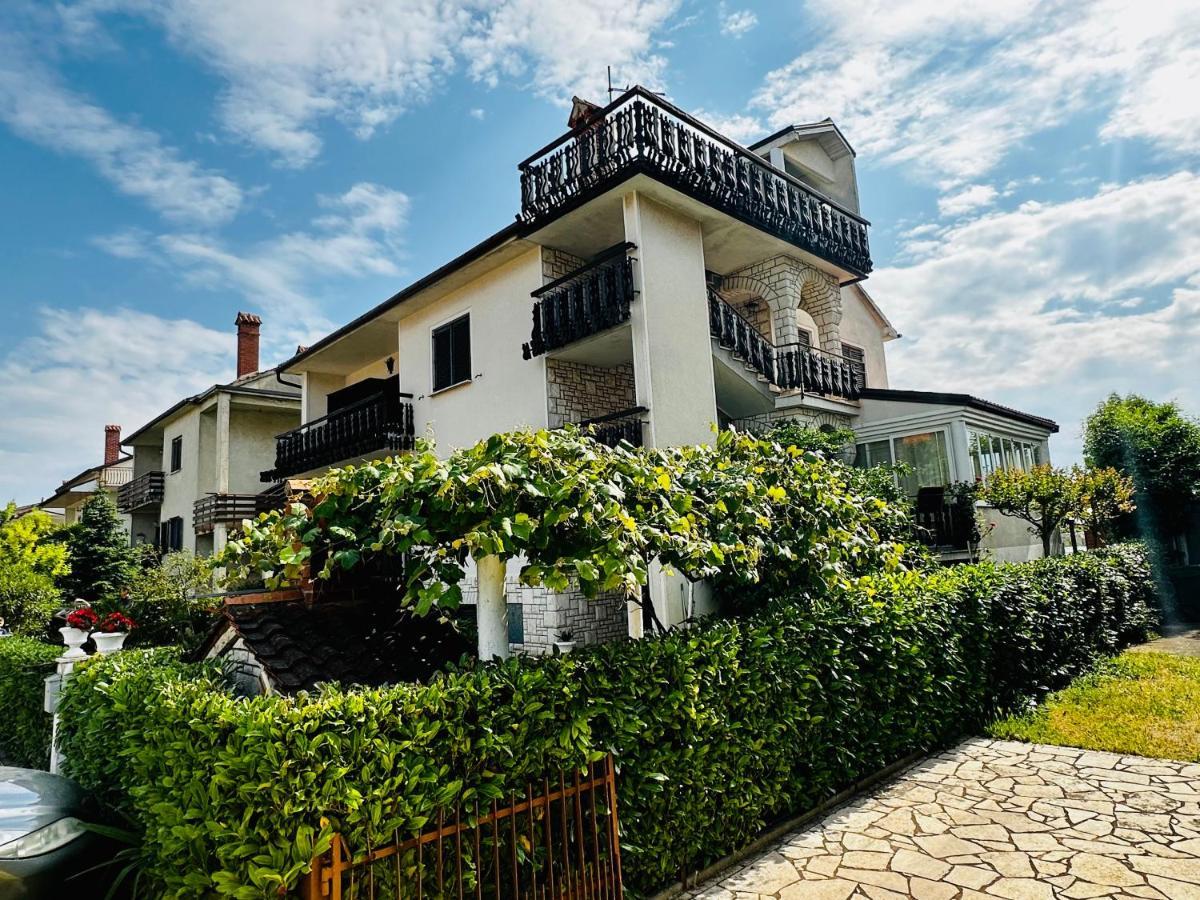Casa Blanca Apartment Umag Luaran gambar