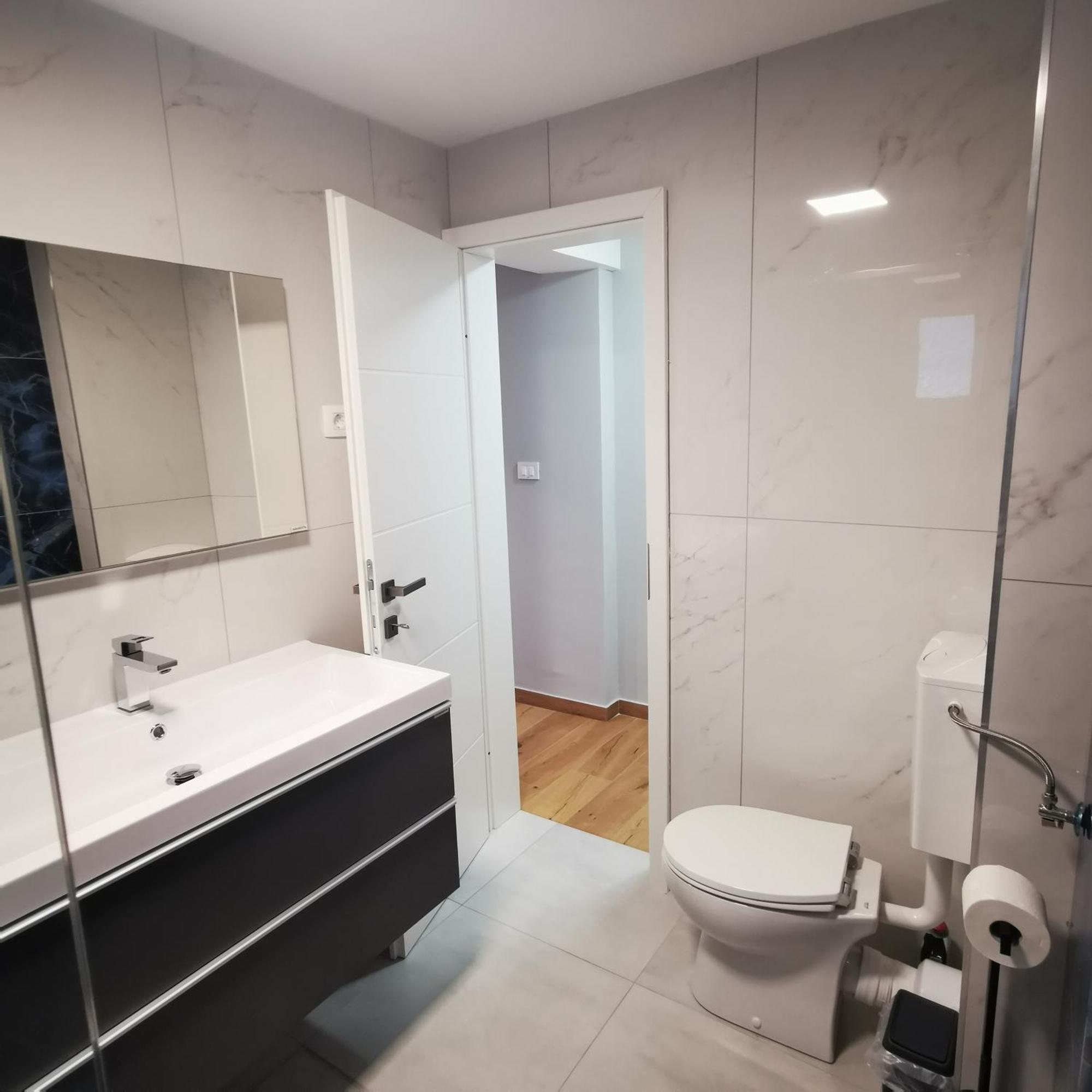 Casa Blanca Apartment Umag Bilik gambar