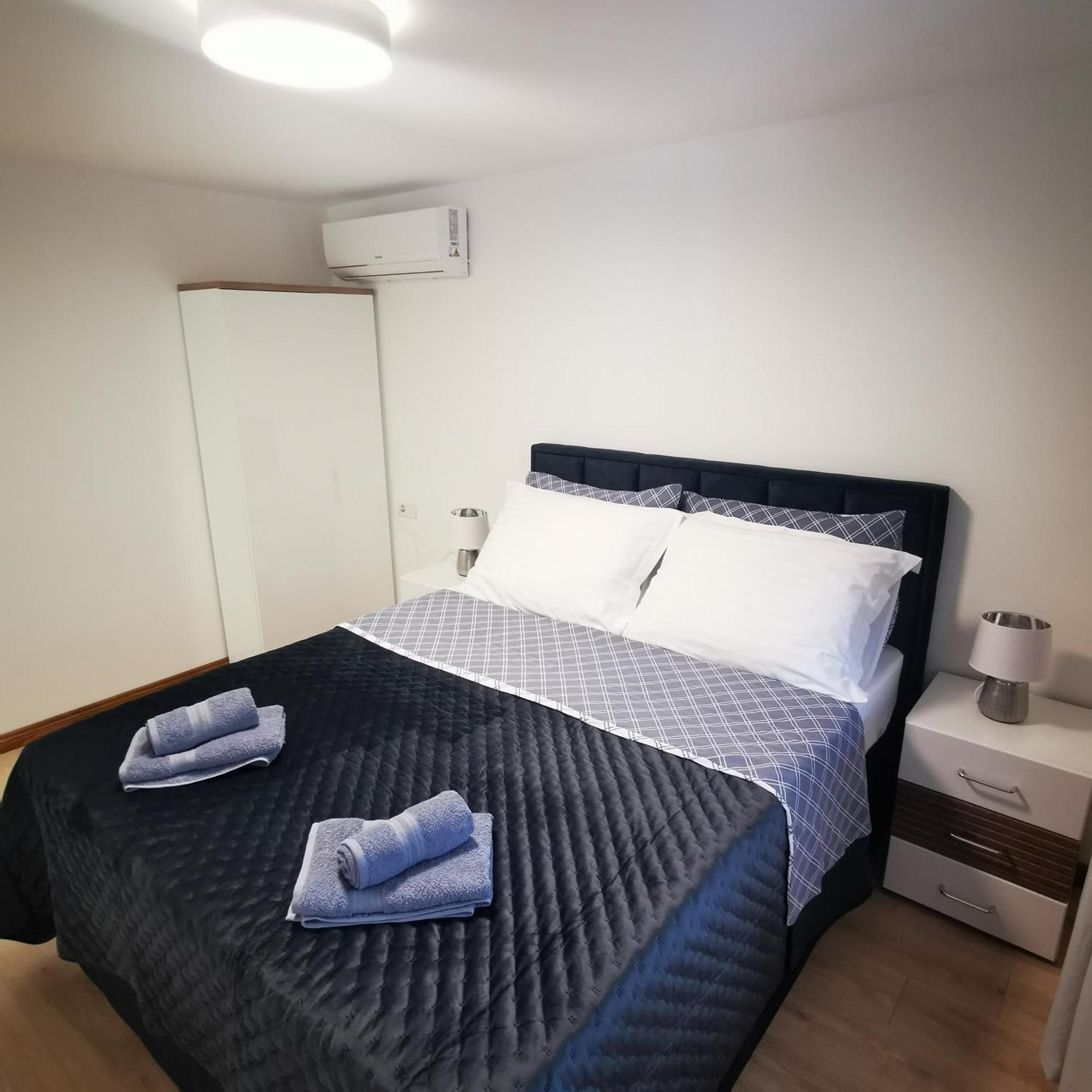 Casa Blanca Apartment Umag Bilik gambar