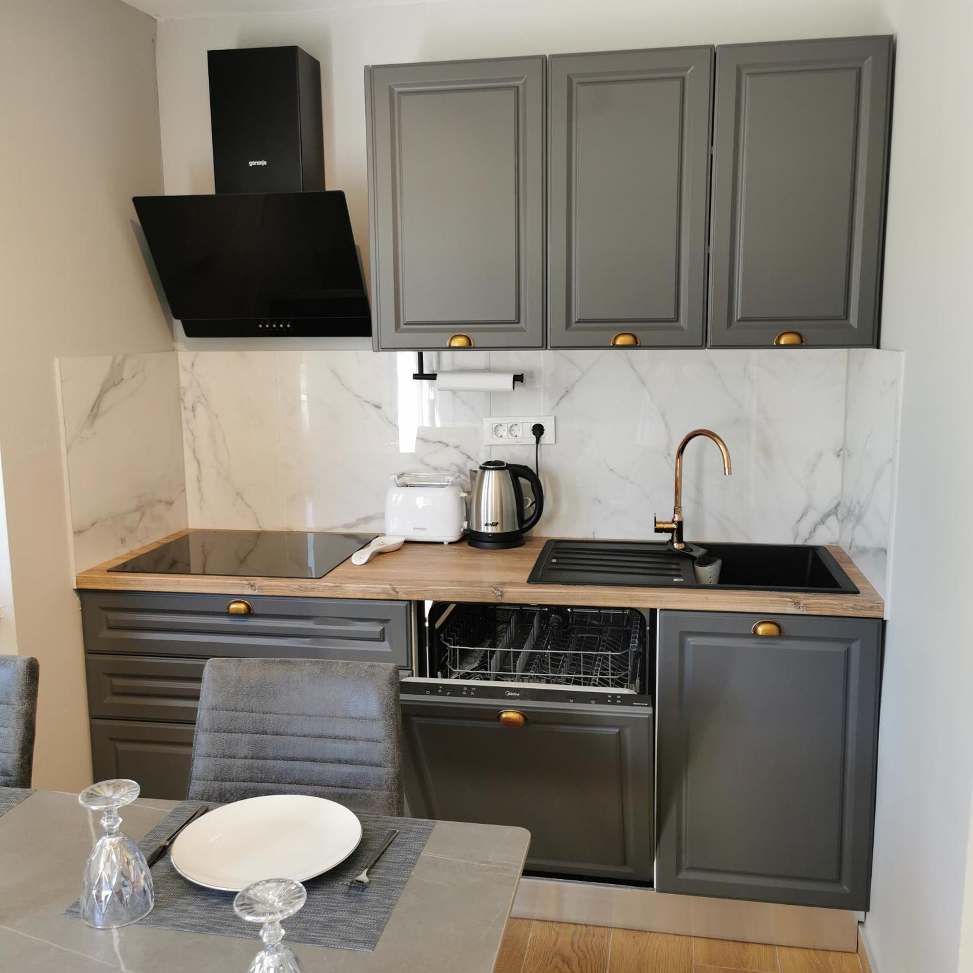 Casa Blanca Apartment Umag Bilik gambar
